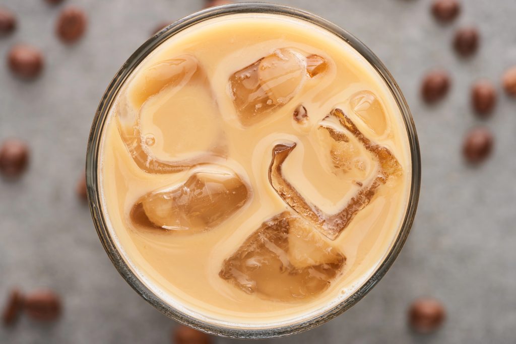 Cómo pedir un café en España: diccionario completo 1.3 café con hielo