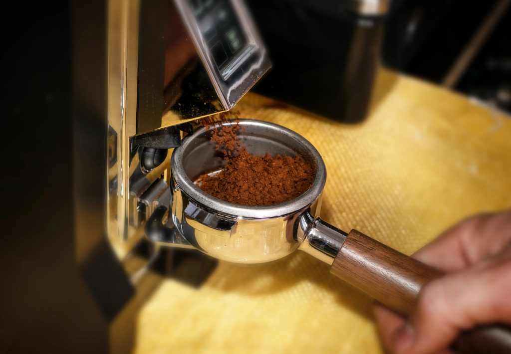 Del grano a la taza: el proceso del café hasta llegar a tu mesa 4.4 café molido